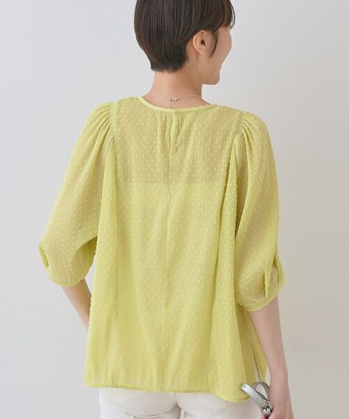 INDIVI / インディヴィ シャツ・ブラウス | 【洗える/ドット柄/凹凸素材】袖コンシャスドルマンブラウス | 詳細25