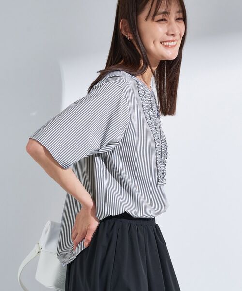 INDIVI / インディヴィ シャツ・ブラウス | 【洗える】胸元タックフリルブラウス | 詳細13