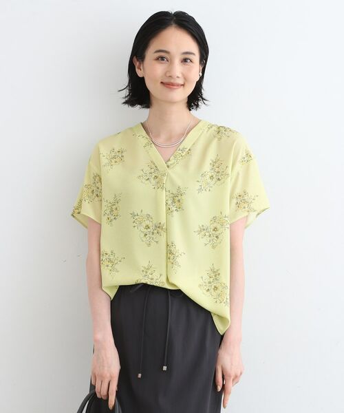 INDIVI / インディヴィ シャツ・ブラウス | 【洗える/フラワー柄】スキッパーブラウス(イエロー(131))