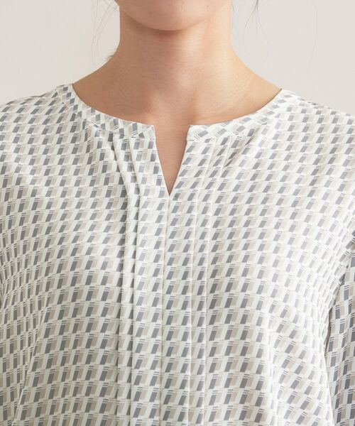 INDIVI / インディヴィ シャツ・ブラウス | 【セレモニー／洗える／透けにくい】ジオメ柄プリントブラウス | 詳細21