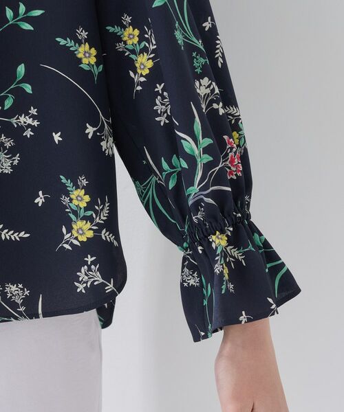 INDIVI / インディヴィ シャツ・ブラウス | 【SETUP可能】モダンフラワー柄キャンディスリーブブラウス | 詳細15