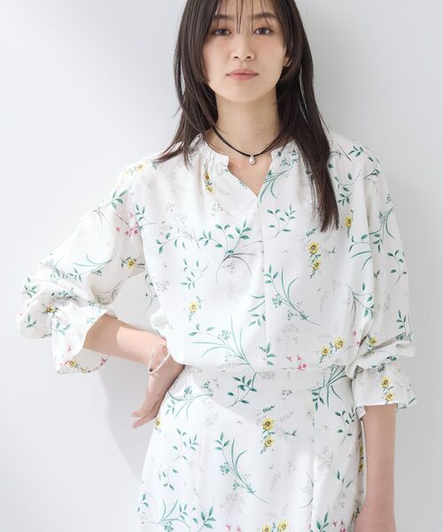 INDIVI / インディヴィ シャツ・ブラウス | 【SETUP可能】モダンフラワー柄キャンディスリーブブラウス | 詳細2