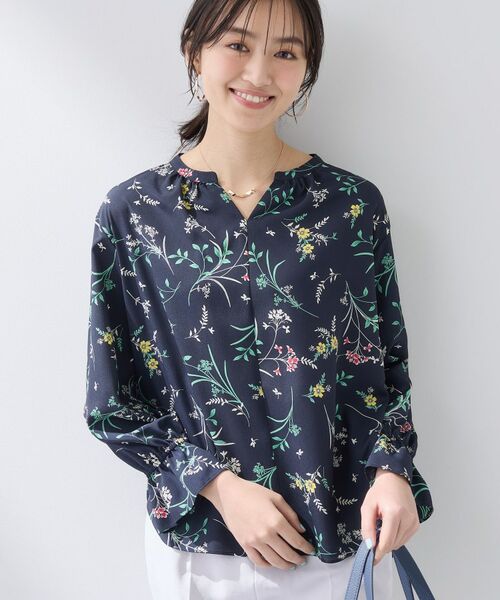 INDIVI / インディヴィ シャツ・ブラウス | 【SETUP可能】モダンフラワー柄キャンディスリーブブラウス（ネイビー(194)）