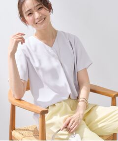 INDIVI / インディヴィ シャツ・ブラウス | 【洗える／UVケア】幾何学柄＆無地 タックVネック 半袖ブラウス