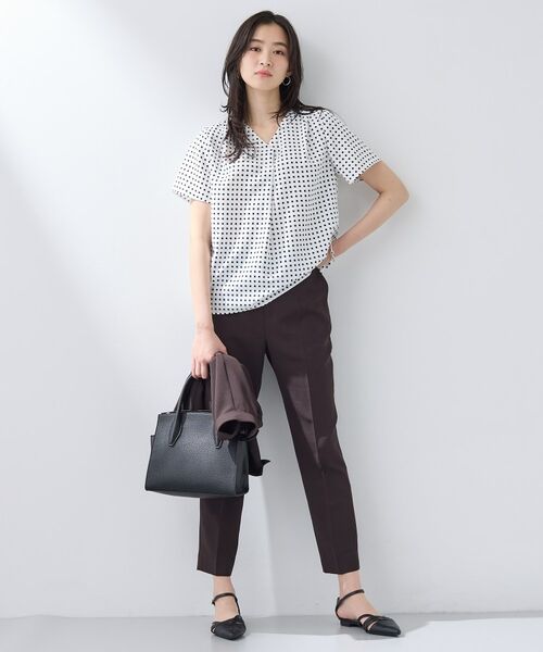 INDIVI / インディヴィ シャツ・ブラウス | 【洗える/UVケア】幾何学柄&無地 タックVネック 半袖ブラウス | 詳細12