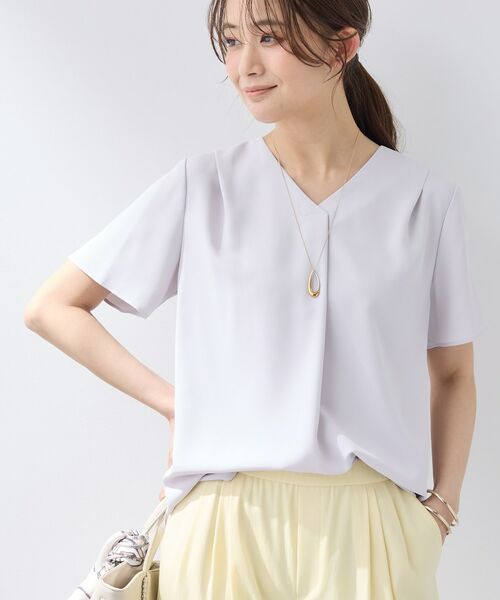 INDIVI / インディヴィ シャツ・ブラウス | 【洗える/UVケア】幾何学柄&無地 タックVネック 半袖ブラウス | 詳細18