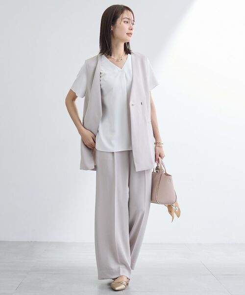 INDIVI / インディヴィ シャツ・ブラウス | 【洗える/UVケア】幾何学柄&無地 タックVネック 半袖ブラウス | 詳細4