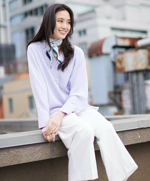 INDIVI / インディヴィ シャツ・ブラウス | 【洗える／UVケア／マットサテン】Vネックドルマンスリーブブラウス | 詳細22