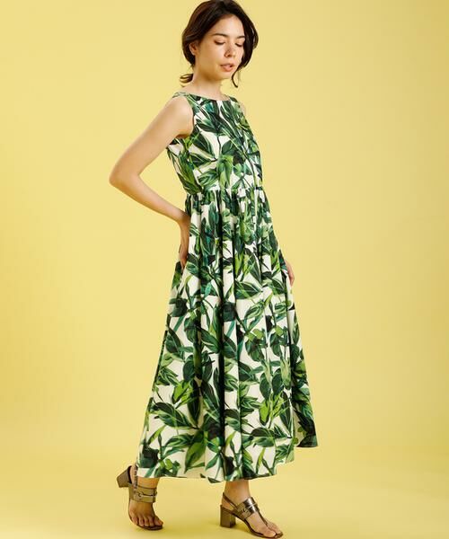 セール 大きいサイズ リーフ柄ワンピース Viscotecs ロング マキシ丈ワンピース Ined L イネド エルサイズ ファッション通販 タカシマヤファッションスクエア
