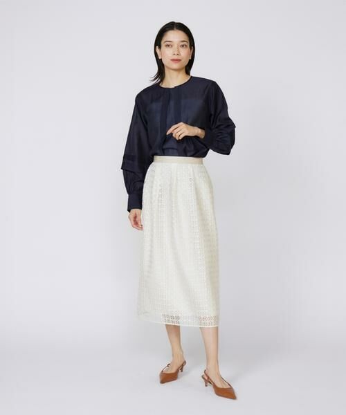 INED / イネド シャツ・ブラウス | シャイニーローンタックブラウス | 詳細3