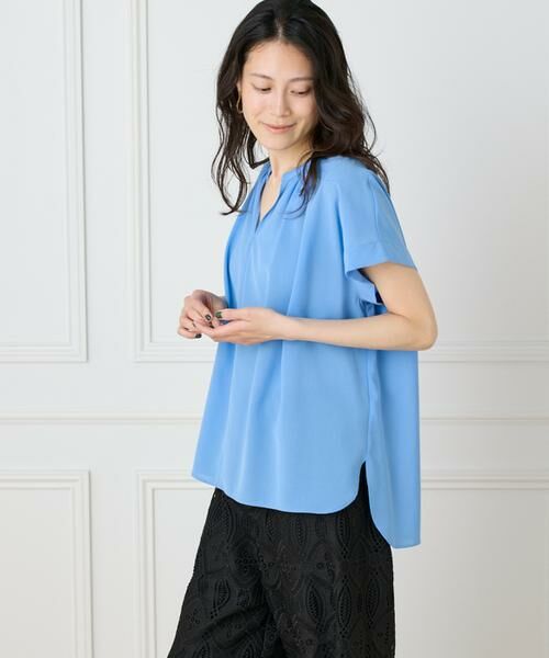 INED / イネド シャツ・ブラウス | キーネックブラウス | 詳細1