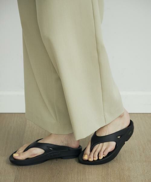 INED / イネド サンダル | Ooriginalサンダル《OOFOS》 | 詳細9
