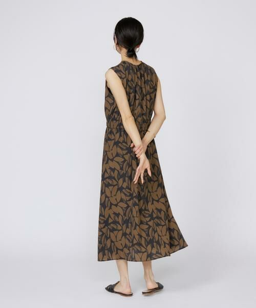 INED / イネド ミニ丈・ひざ丈ワンピース | ノースリーブプリントワンピース | 詳細17