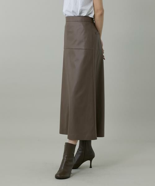 INED / イネド ミニ・ひざ丈スカート | 《大きいサイズ》フェイクレザートラペーズスカート | 詳細13