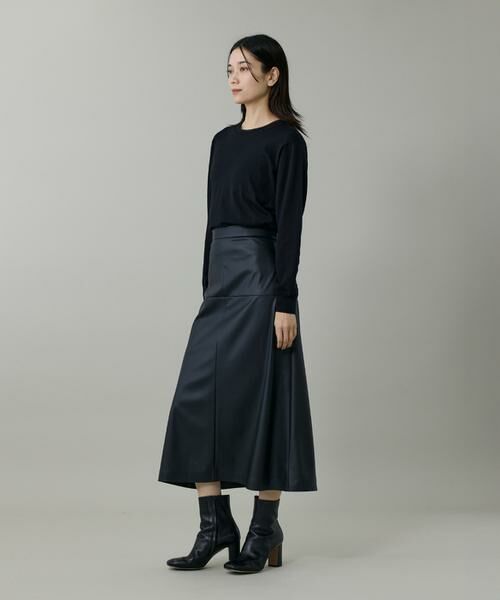 INED / イネド ミニ・ひざ丈スカート | 《大きいサイズ》フェイクレザートラペーズスカート | 詳細7