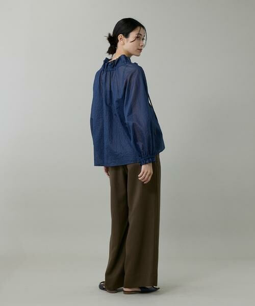 INED / イネド シャツ・ブラウス | シャドーボーダーフリルボウタイブラウス | 詳細4