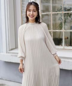 INED / イネド ミニ丈・ひざ丈ワンピース | 総プリーツシャーリングワンピース