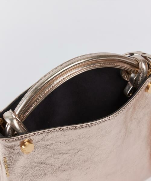 INED / イネド ショルダーバッグ | bar-knot flat ショルダーバッグ パターン＆メタリックレザー《FEEL AND TASTE》 | 詳細5