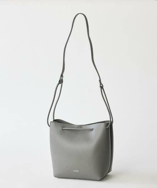 INED / イネド ショルダーバッグ | SOFT SHRINK レザークロスボディバッグ《YAHKI》 | 詳細1