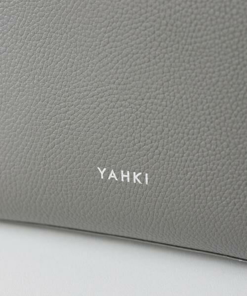 INED / イネド ショルダーバッグ | SOFT SHRINK レザークロスボディバッグ《YAHKI》 | 詳細5