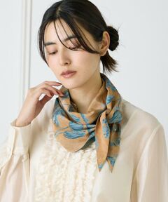 INED / イネド マフラー・ショール・スヌード・ストール | Slim Dahlia Scarf スリムスカーフ《Tapis Noir》