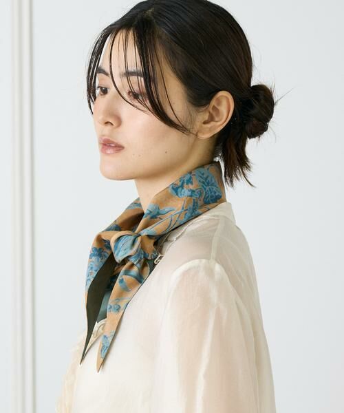 INED / イネド マフラー・ショール・スヌード・ストール | Slim Dahlia Scarf スリムスカーフ《Tapis Noir》 | 詳細2