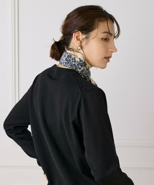 INED / イネド マフラー・ショール・スヌード・ストール | Slim Dina Scarf スリムスカーフ《Tapis Noir》 | 詳細3