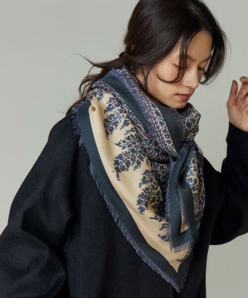 INED / イネド マフラー・ショール・スヌード・ストール | Large Dina Scarf 大判スカーフ《Tapis Noir》 | 詳細2