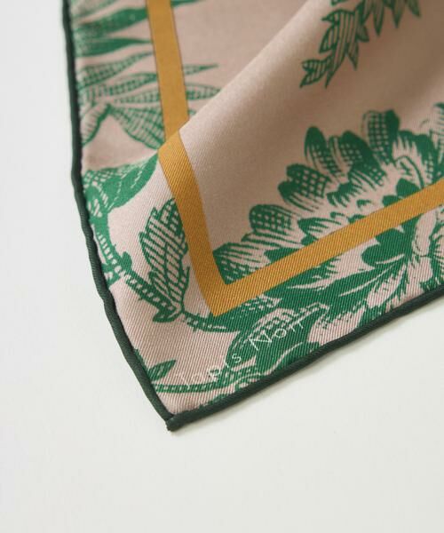 INED / イネド マフラー・ショール・スヌード・ストール | Small Classical Darlene Scarf スカーフ《Tapis Noir》 | 詳細8