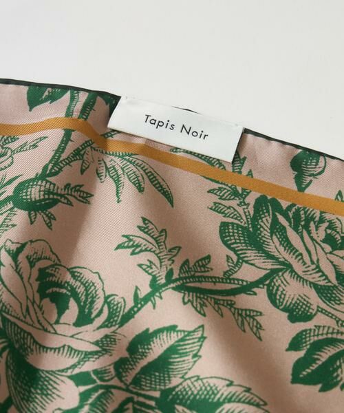 INED / イネド マフラー・ショール・スヌード・ストール | Small Classical Darlene Scarf スカーフ《Tapis Noir》 | 詳細9