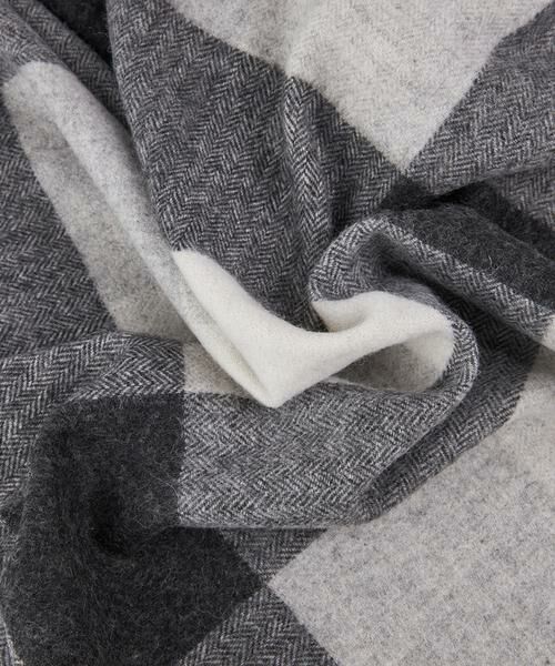 INED / イネド マフラー・ショール・スヌード・ストール | チェック柄ウール100%ストール | 詳細5