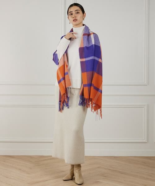 INED / イネド マフラー・ショール・スヌード・ストール | チェック柄ウール100%ストール | 詳細3