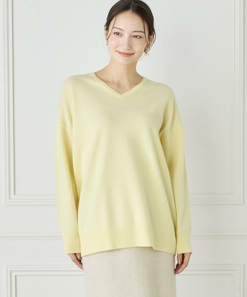 INED / イネド ニット・セーター | 《大きいサイズ》カシミヤ混Vネックチュニックニット《WEB限定カラー》（イエロー）