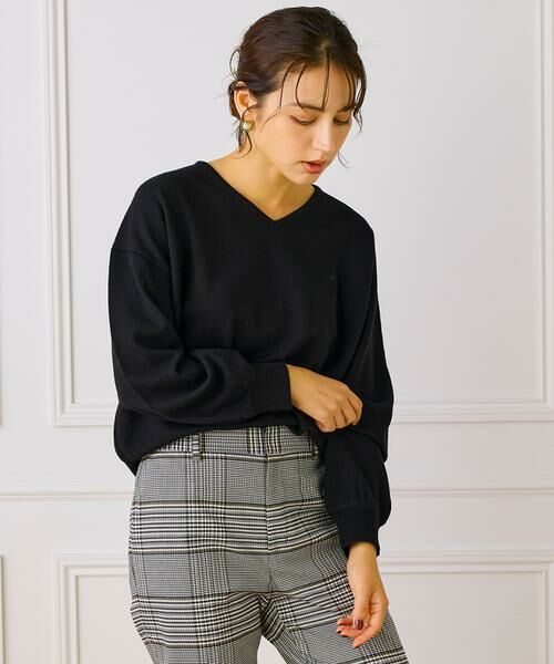 INED / イネド ニット・セーター | ウール100％Vネックニット（ブラック）