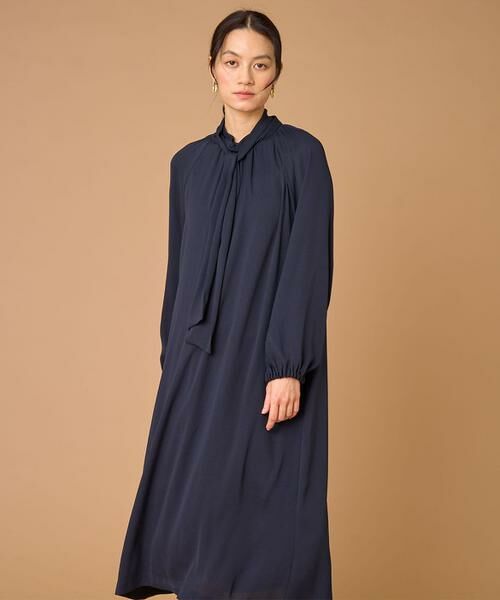 INED / イネド ミニ丈・ひざ丈ワンピース | 《大きいサイズ》ボウタイワンピース（ネイビー）