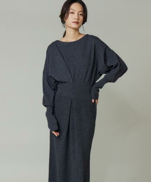 INED / イネド ミニ丈・ひざ丈ワンピース | 《大きいサイズ》タックデザインニットワンピース（チャコールグレー3）