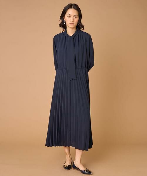 INED / イネド ミニ丈・ひざ丈ワンピース | ボウタイ付きプリーツワンピース | 詳細2