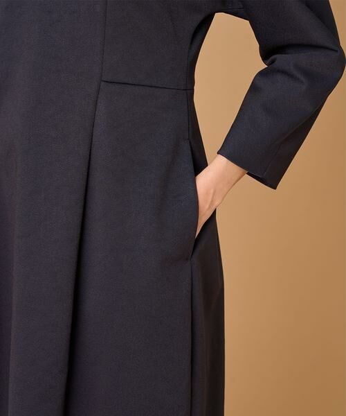 INED / イネド ミニ丈・ひざ丈ワンピース | キーネックワンピース | 詳細9