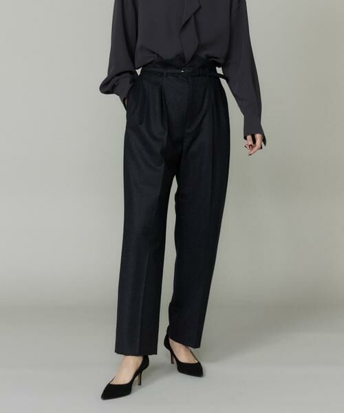 INED / イネド スラックス・ドレスパンツ | 《大きいサイズ》ハイウエストベルト付きパンツ（グレー1）