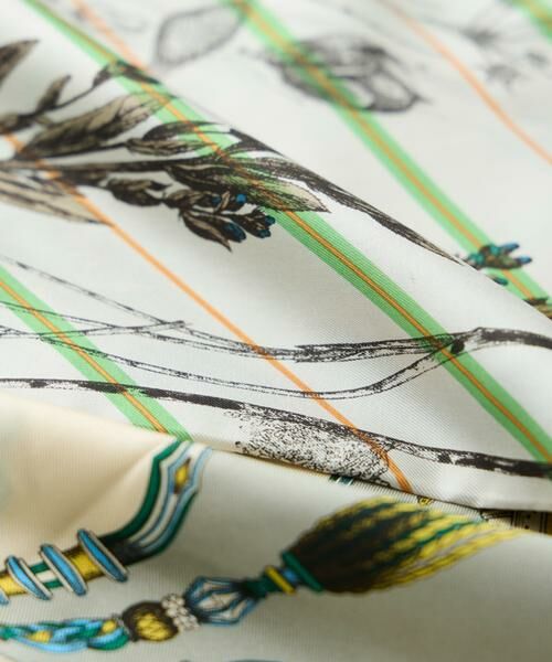 INED / イネド マフラー・ショール・スヌード・ストール | ダイヤ型スカーフ キャリッジ《manipuri》 | 詳細5