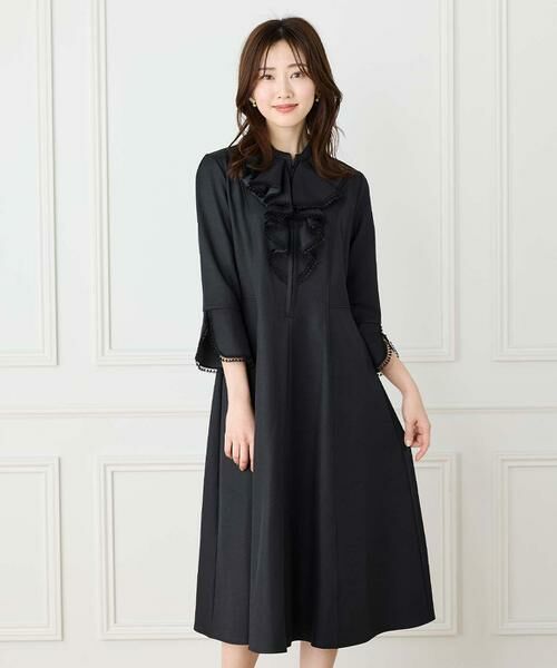 INED / イネド ミニ丈・ひざ丈ワンピース | ラッフル七分袖ワンピース（ブラック）