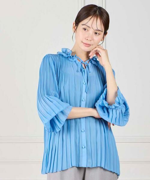 INED / イネド シャツ・ブラウス | フリルネックプリーツブラウス（ブルー1）