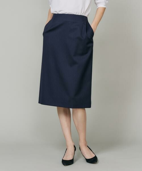 INED / イネド ミニ・ひざ丈スカート | シルクウールストライプペンシルスカート（ネイビー）