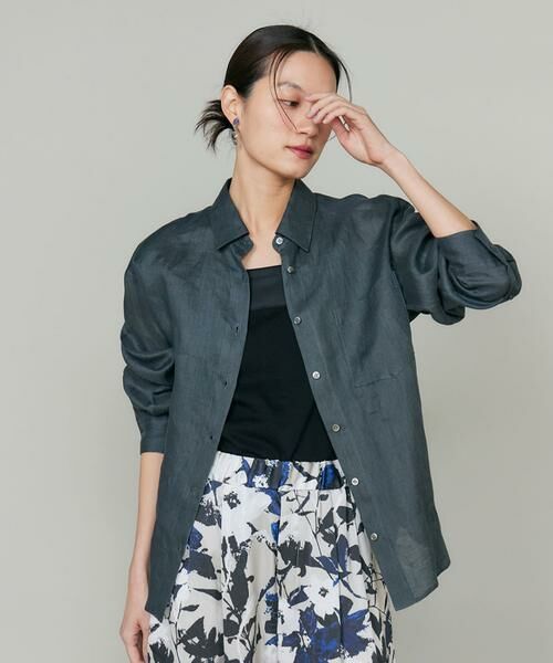 INED / イネド シャツ・ブラウス | リネンレギュラーカラーシャツ　　　（チャコールグレー3）