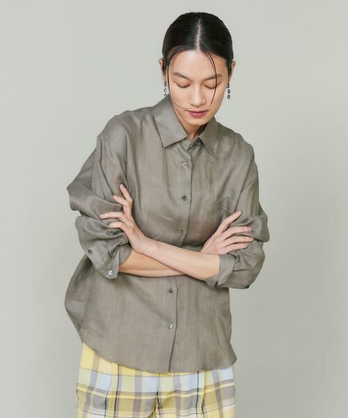 INED / イネド シャツ・ブラウス | 《大きいサイズ》リネンレギュラーカラーシャツ（カーキ3）