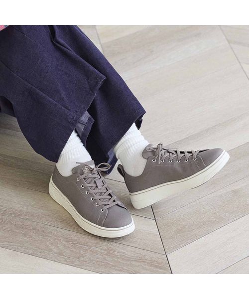 ing/CO yCΉz[JbgXj[J[ I[N S