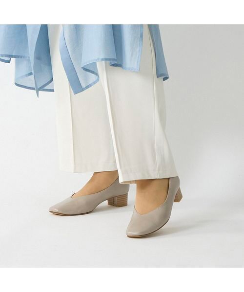 ing/イング 【WEB限定】【レイン対応】スクエアトゥVカットパンプス オーク 240 ing/イング 【WEB限定】【レイン対応】スクエアトゥVカットパンプス オーク 240