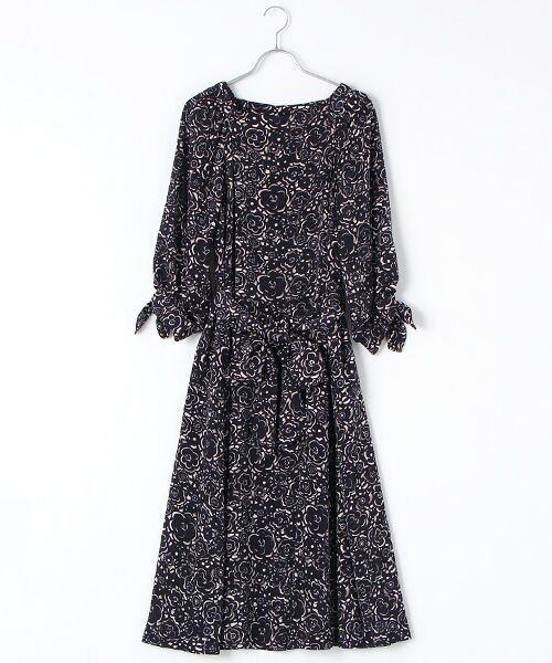 INGEBORG / インゲボルグ ミニ丈・ひざ丈ワンピース | 【アウトレット】レザーカットカメリアプリントワンピース（ダークネイビー）