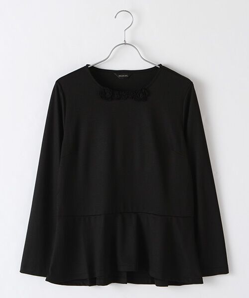 セール】 【OUTLET】フラワーモチーフ付カットソーブラウス