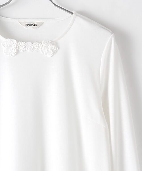 セール】 【OUTLET】フラワーモチーフ付カットソーブラウス